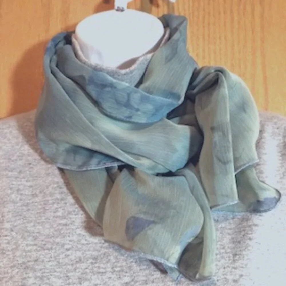 3/$15 Vintage Rayon Oblong Floral Sheer Scarf Pale Blue Green w Blue Roses